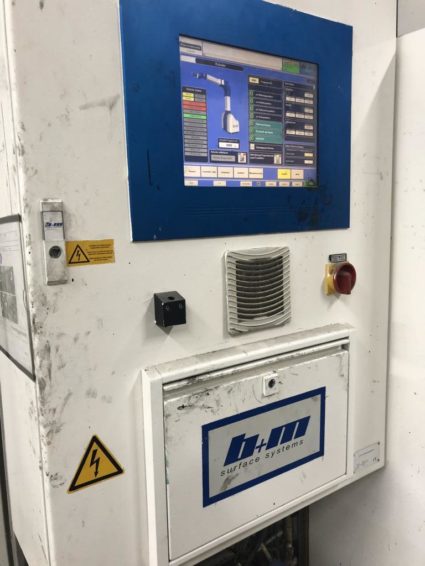 Роботизированная клеевая ячейка B + M Surface System с духовкой горячего воздуха в продаже