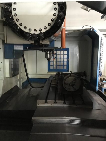 Bearbeitungszentrum Tischlast 1,5t Knuth X-Mill 1500 CNC Fräse zu verkaufen