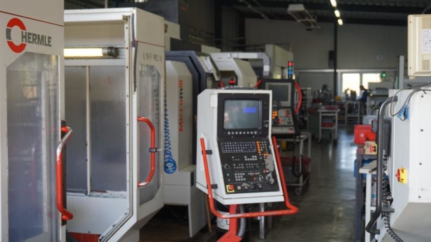 CNC-Fräse Hermle UWF 902 H Fräsmaschine Vertikal zu verkaufen