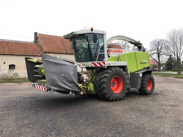 Combine Harvester Claas Jaguar 850, year of construction 2013, pickup for sale