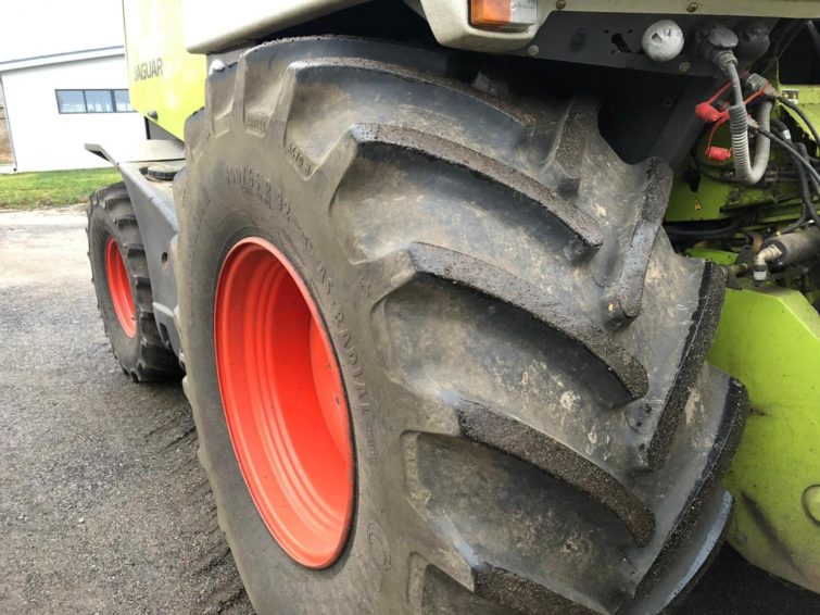Combine Harvester Claas Jaguar 850, year of construction 2013, pickup for sale