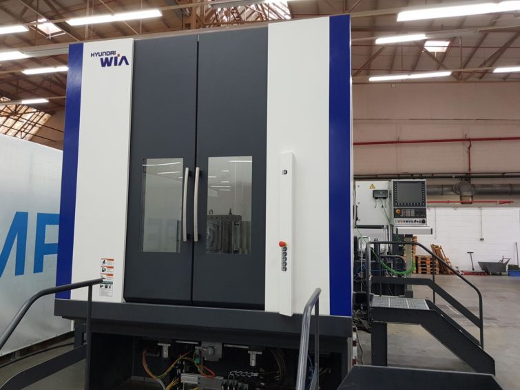 HYUNDAI XH6300 3 + 1-axis horizontal machining center with 2-fold pallet changer for sale