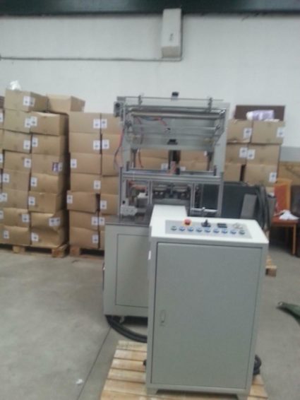 Sleev- und Verpackungsanlage Schlauchbeutelverpackungslinie Folieneinschweißmaschine zu verkaufen