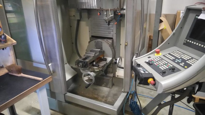 Fräsmaschine SMTCL VMC 1100B Siemens Dmu 35M Deckel Maho FP4 DMG zu verkaufen