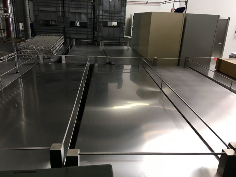 Complete water filling line blowing machine bottle production cleaning plant в продаже