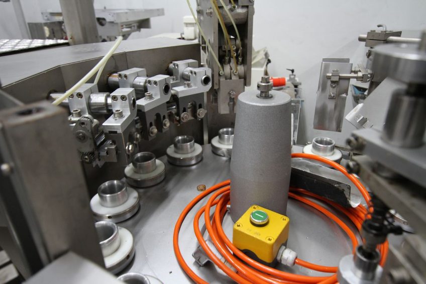 Filling line Bosch CAR 204 Packaging line Hagen & Rinau RU- VI-500 Wrapping machine Pester PEWO pack 450 SN Spare parts dispenser в продаже