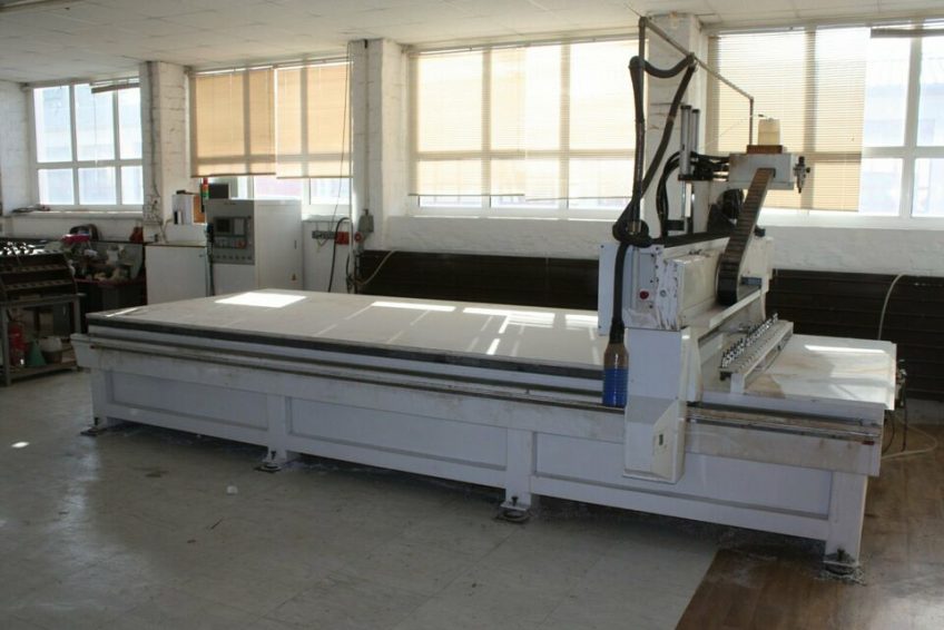 CNC milling machine woodworking center K1325AT zu verkaufen