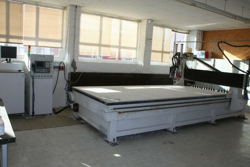 CNC milling machine woodworking center K1325AT zu verkaufen