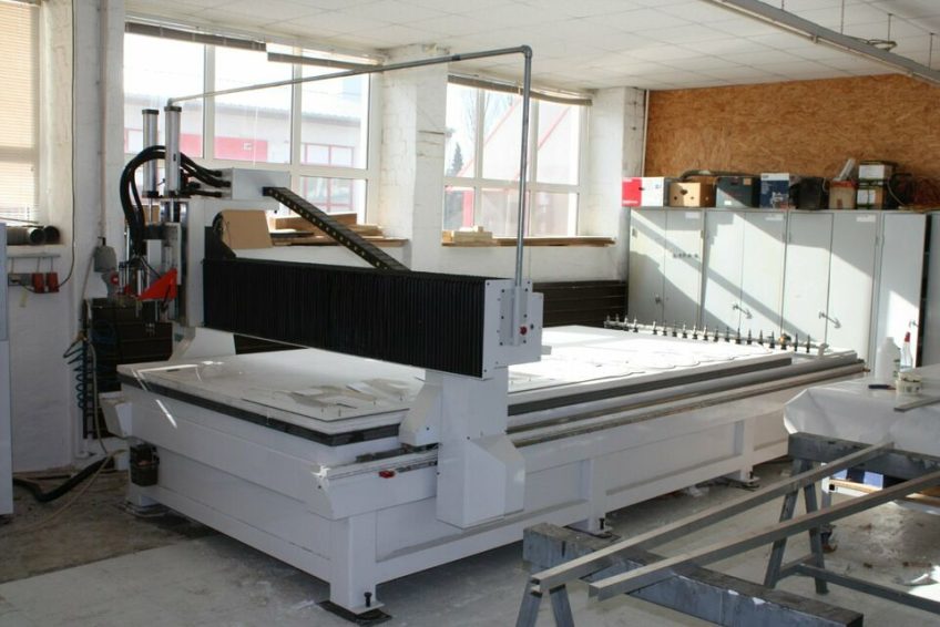 CNC-Fräsmaschine Holzbearbeitungszentrum K1325AT zu verkaufen