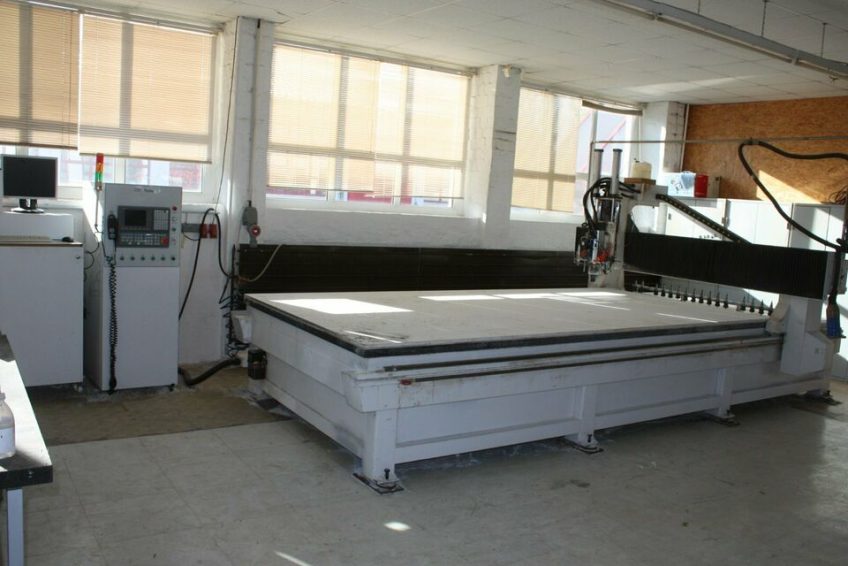 CNC-Fräsmaschine Holzbearbeitungszentrum K1325AT zu verkaufen