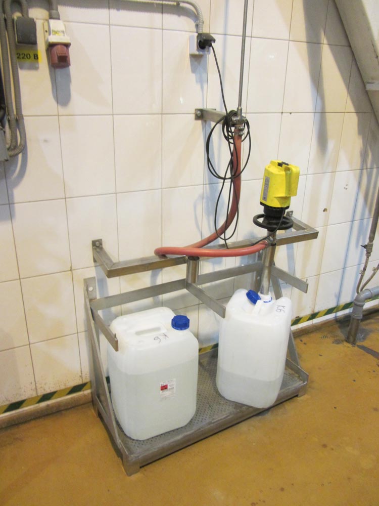 SIG COMBIBLOC Typ CFA 209-32 komplette Getränkeabfüllanlage für Säfte, Milch, Wasser, Softdrinks zu verkaufen