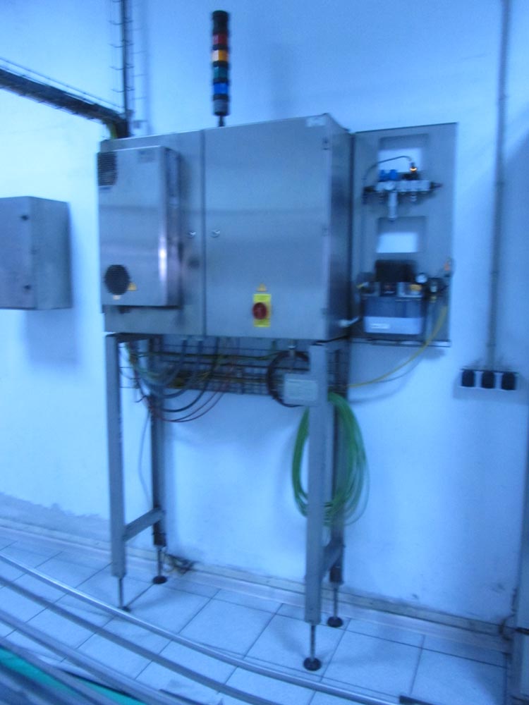 SIG COMBIBLOC Typ CFA 209-32 komplette Getränkeabfüllanlage für Säfte, Milch, Wasser, Softdrinks zu verkaufen