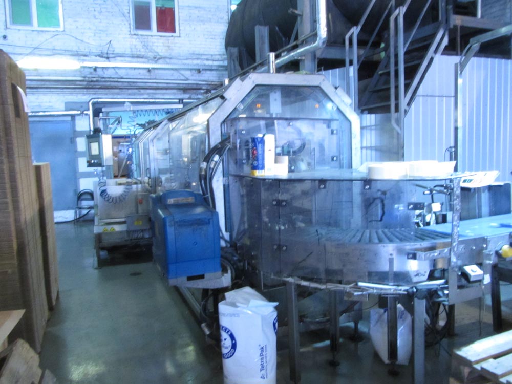 SIG COMBIBLOC Typ CFA 209-32 komplette Getränkeabfüllanlage für Säfte, Milch, Wasser, Softdrinks zu verkaufen