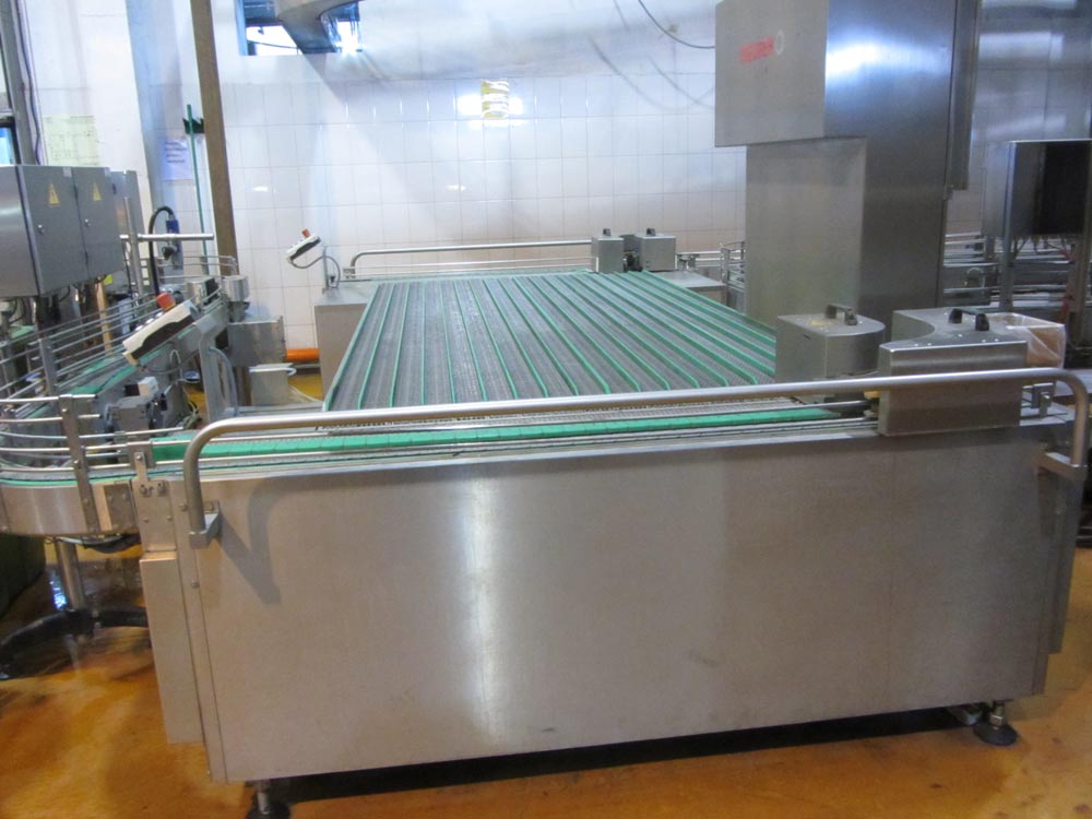 SIG COMBIBLOC CFA 209-32 beverage production filling line for sale