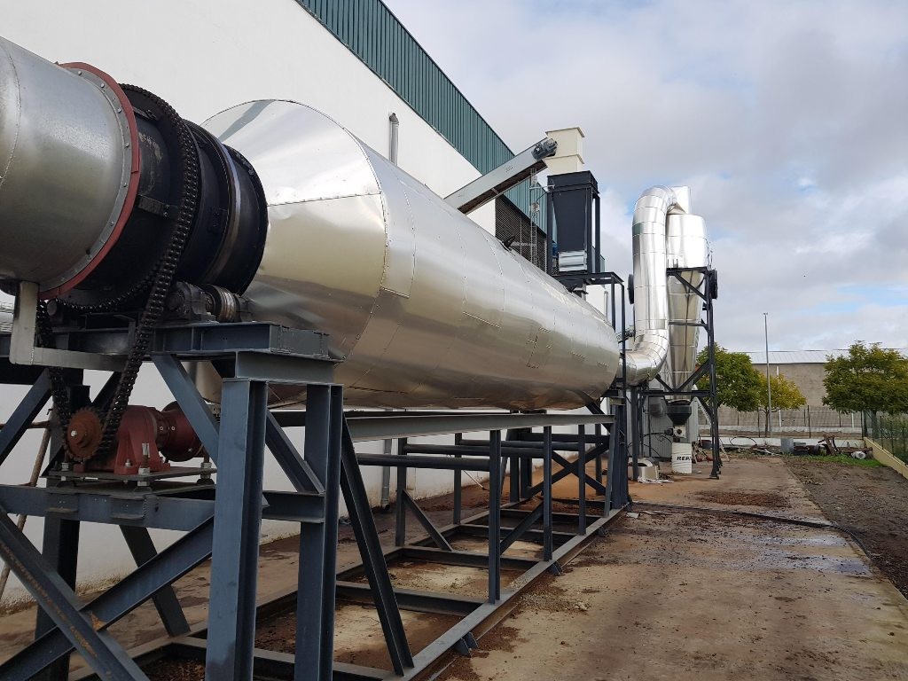 Komplette Produktionslinie Produktionsanlage für Holzpellets, Chunks, Pellets für Tiereinstreu zu verkaufen