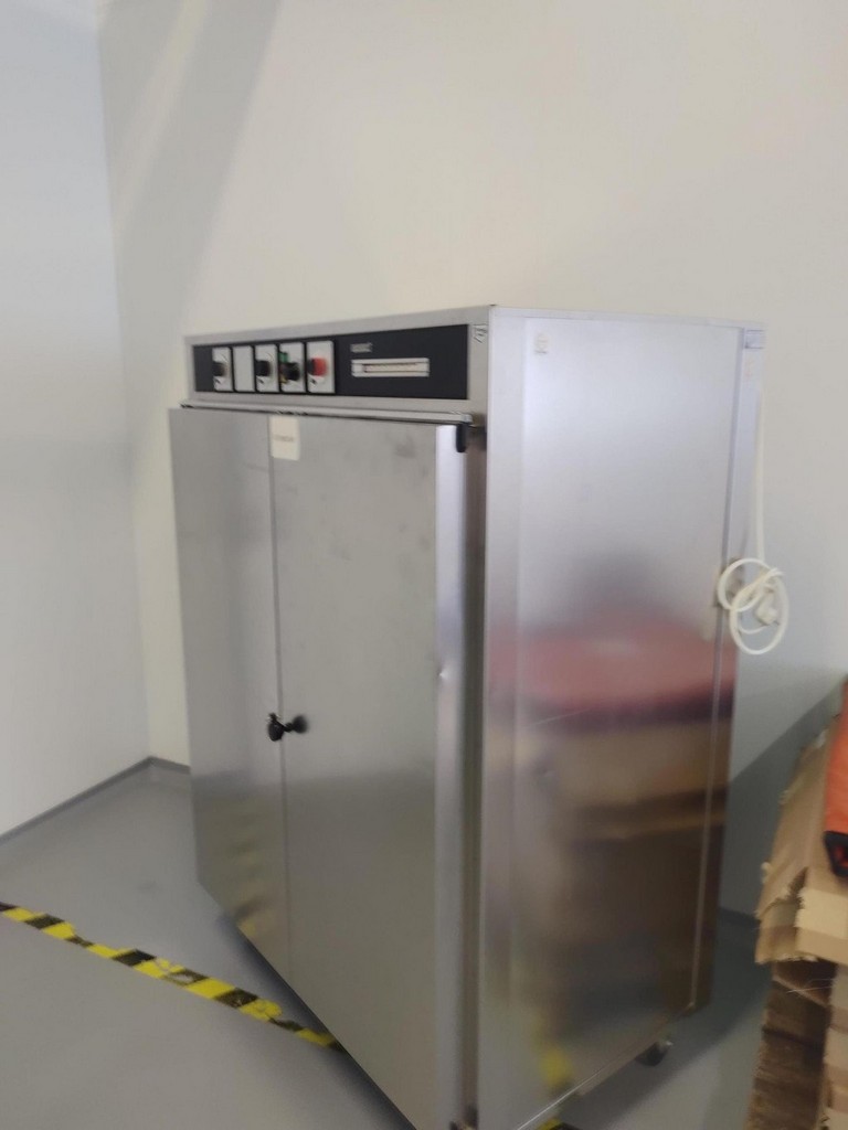 Memmert BE 80 Wärmeschrank zu verkaufen