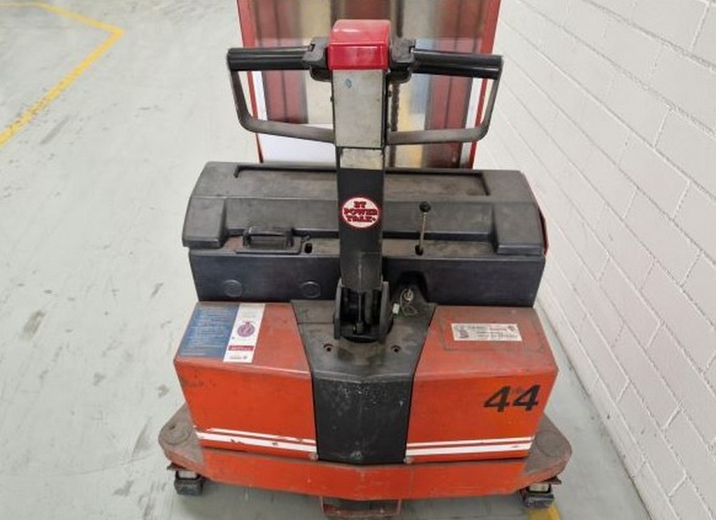 BT Products LSV 1250 E/ 10 Elektrostapler zu verkaufen