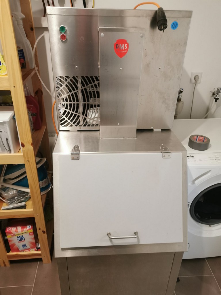 DMS DSE 141 scale ice maker for sale