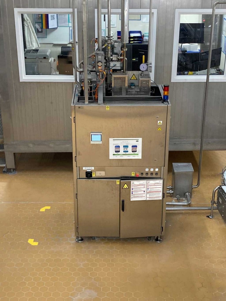 Tetra Pak TT/3 2000 Abfüllmaschine mit Reinigungsstation, Kappenbunker, Kappentransport zu verkaufen