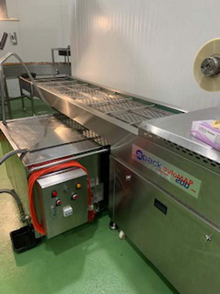 APACK Automap 200 E vierbändige Frischlebensmittelverpackungsmaschine in der Schalenform zu verkaufen