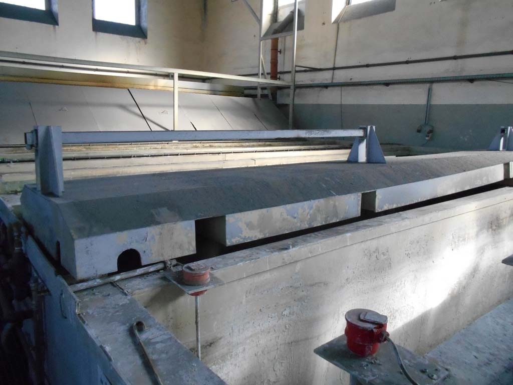 Pre-treatment plant with powder coating booths and painting booths for sale