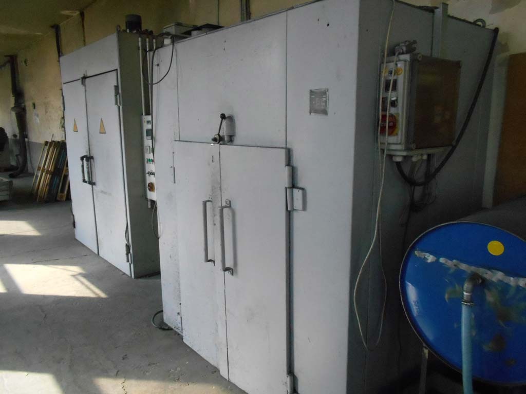 Pre-treatment plant with powder coating booths and painting booths for sale