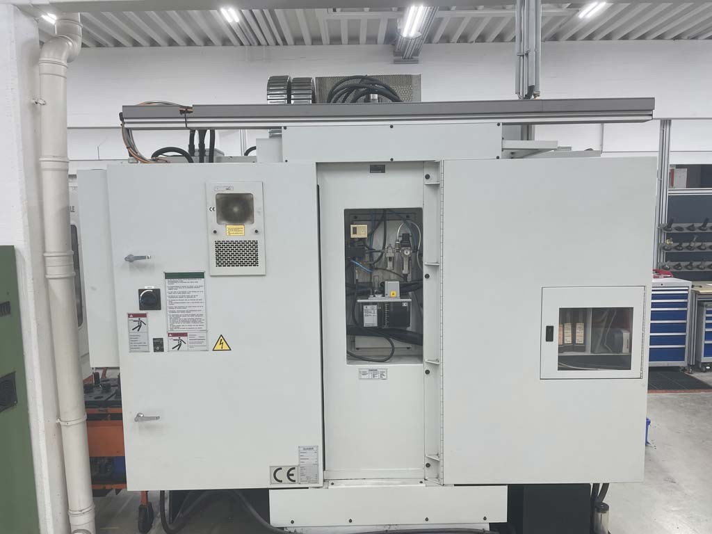 Quaser MV204IIE Fräsmaschine zu verkaufen