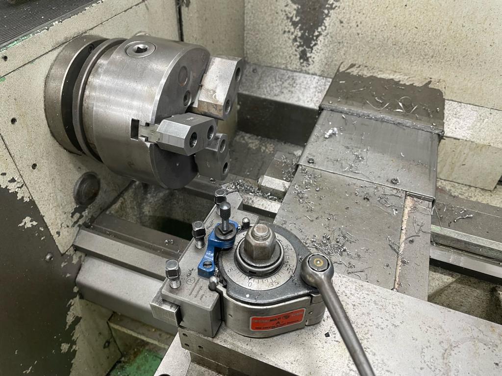 Weiler/Voest-Alpine E30 Drehmaschine zu verkaufen