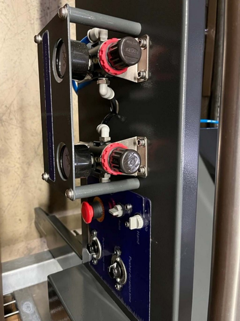 Siat Nastro-SB Bodenverschließmaschine und halbautomatischer Kartonaufrichter inkl. des Kompressors zu verkaufen