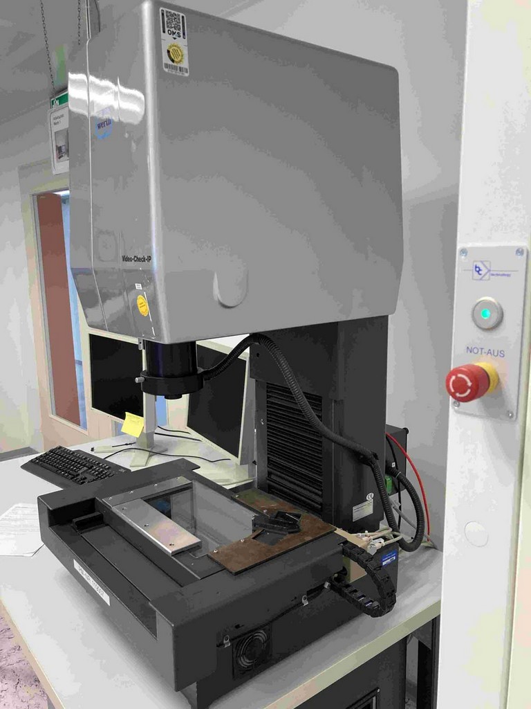 2x CNC-Messmaschinen verschiedener Marken zu verkaufen