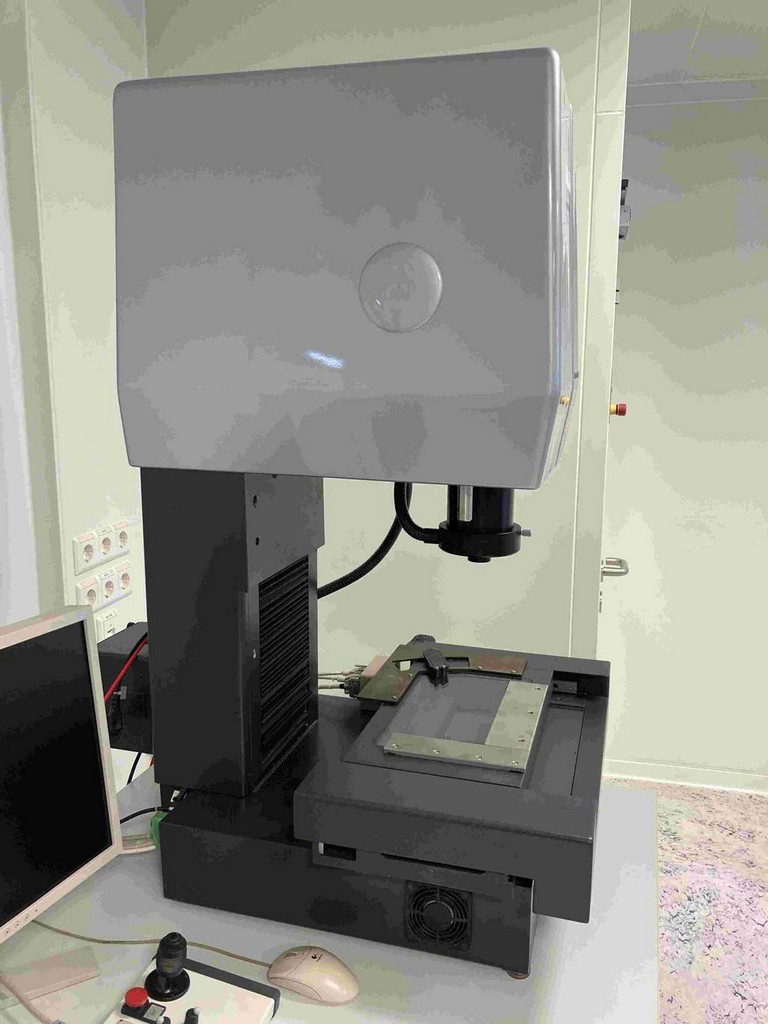 2x CNC-Messmaschinen verschiedener Marken zu verkaufen
