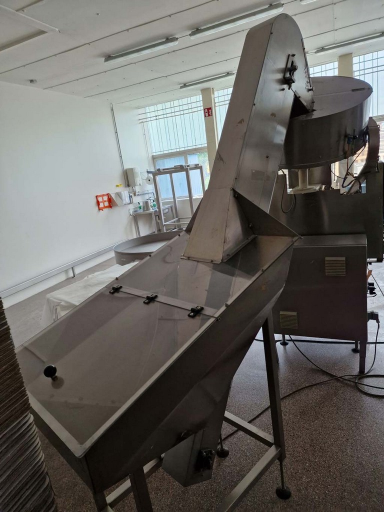 MEWES GKV closing machine for sale