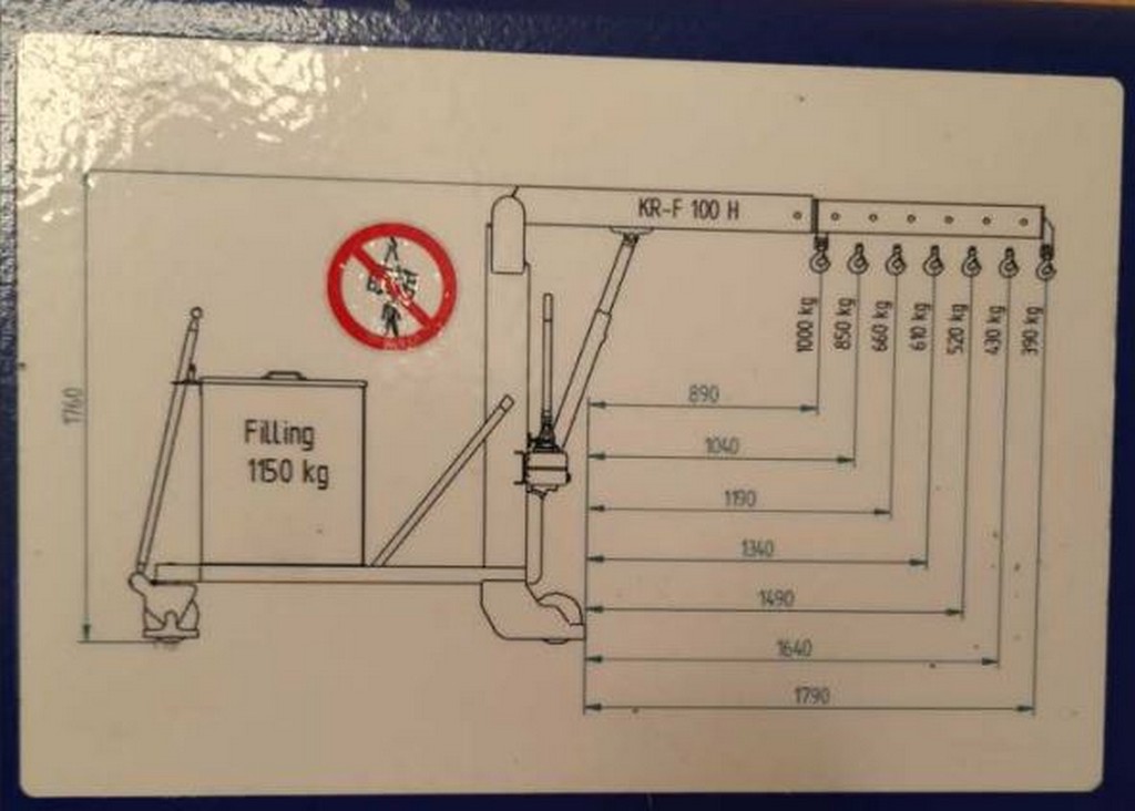 Diverse Metallbearbeitungsmaschinen Fräsmaschine, Ölnebelabscheider, Maschinenschraubstock u.a. zu verkaufen