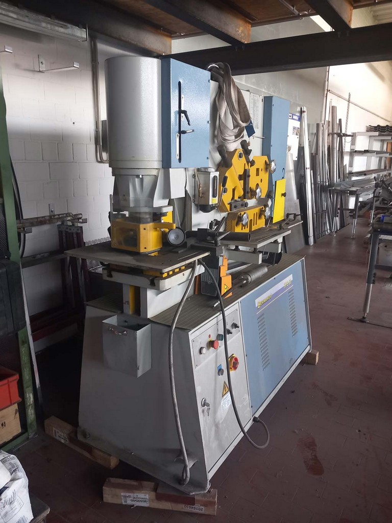 4x metalworking machines, swing cut plate shears, press brake, section steel shears… for sale