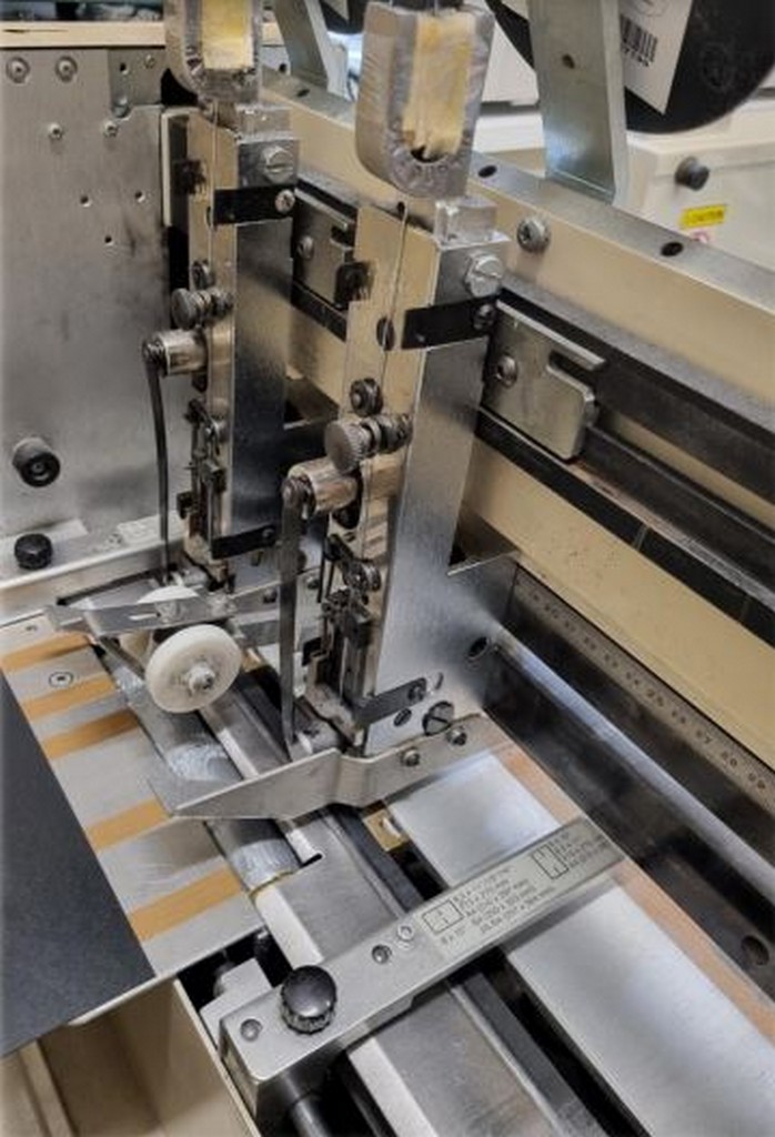 Bourg VAC – 100 Zusammentrage- und Broschürenmaschine zu verkaufen