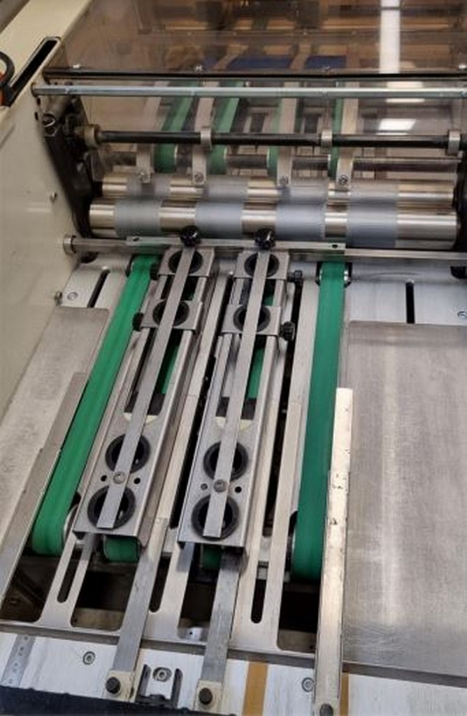 Bourg VAC – 100 Zusammentrage- und Broschürenmaschine zu verkaufen