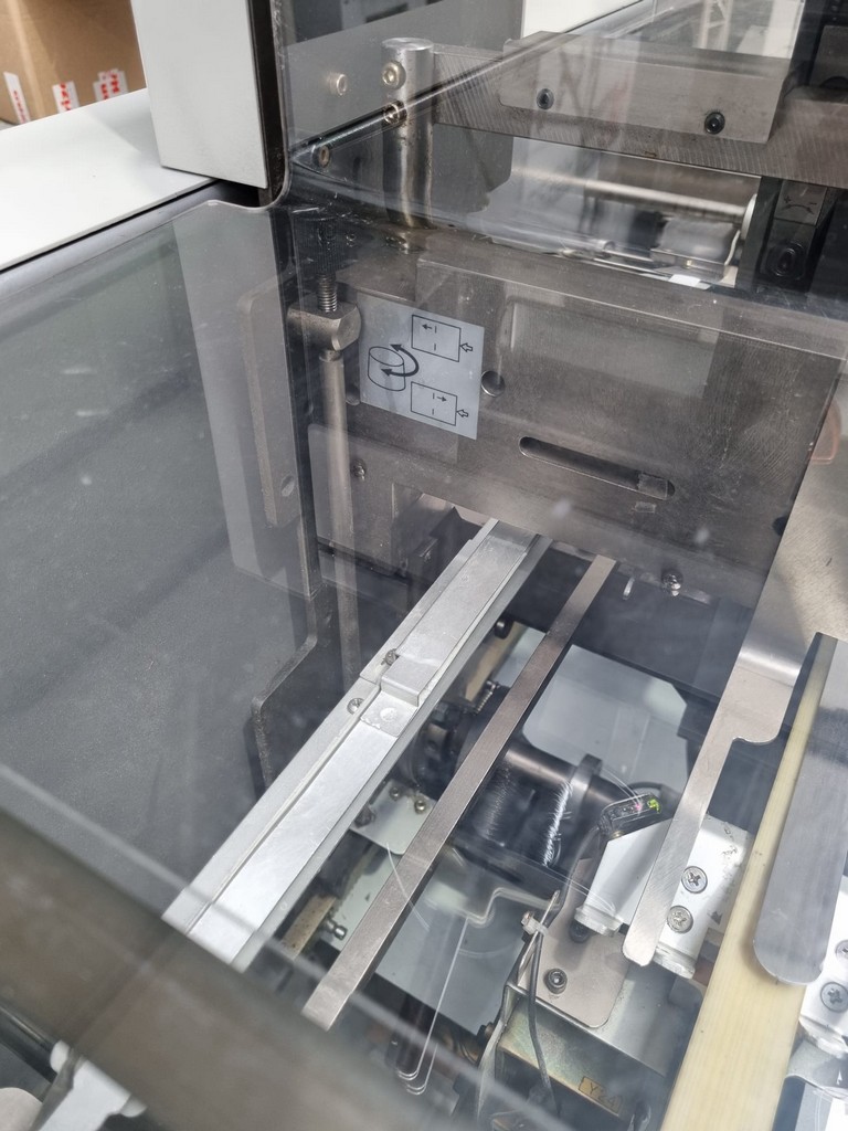 Bourg VAC – 100 Zusammentrage- und Broschürenmaschine zu verkaufen