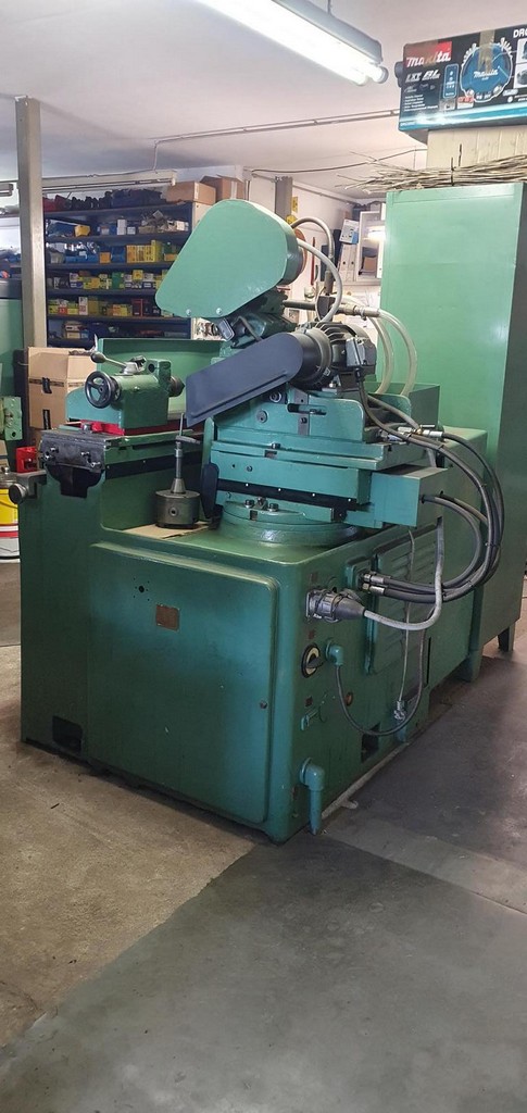 3x metalworking machines lathe, large drilling machine, cylindrical grinding machine for sale