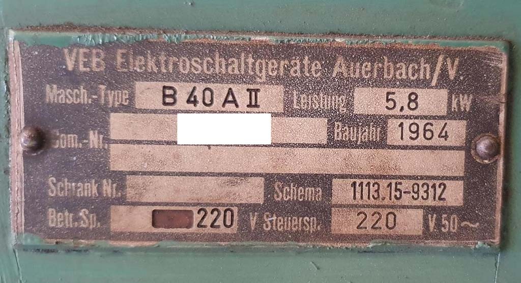 3x Metallbearbeitungsmaschinen Drehbank, große Bohrmaschine, Rundschleifmaschine zu verkaufen