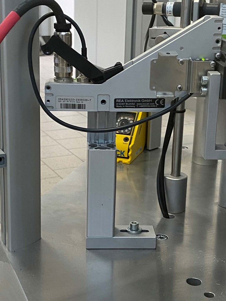 UET COMPACT 4/S Halbautomatische Kartoniermaschine zu verkaufen