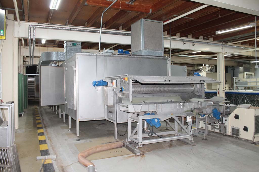 Various food machinery cornflakes production and packaging line, cooking extruder, rotary roaster, coating and drying lines, packaging lines for sale