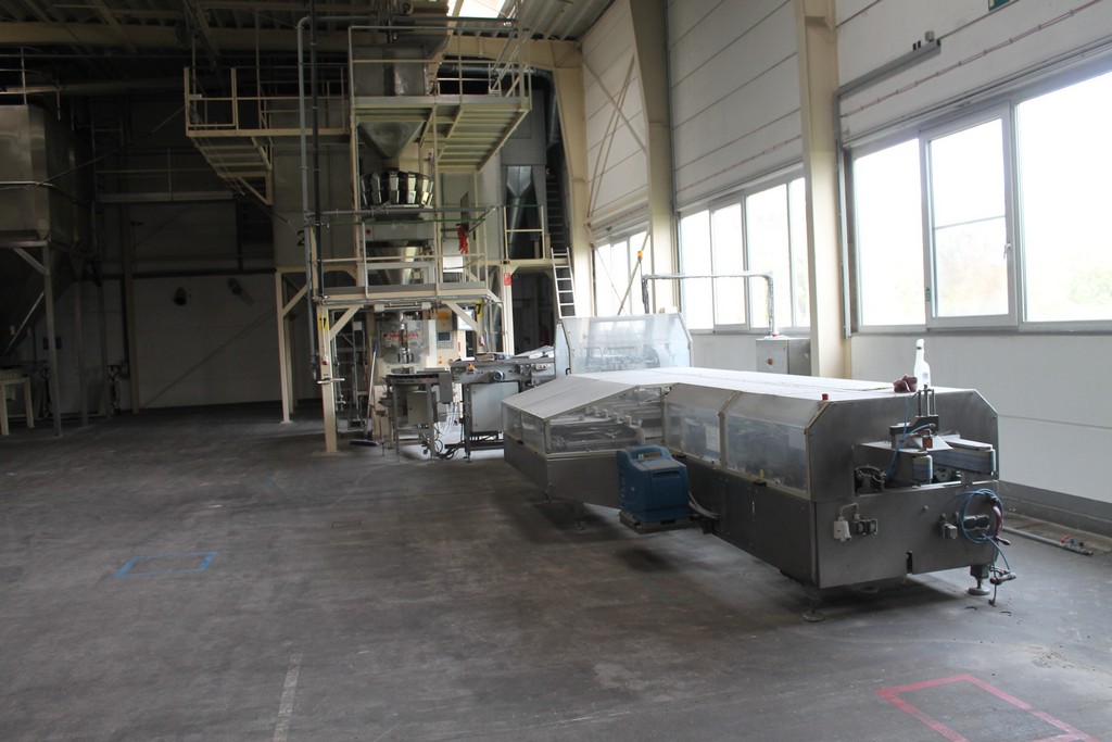 Various food machinery cornflakes production and packaging line, cooking extruder, rotary roaster, coating and drying lines, packaging lines for sale