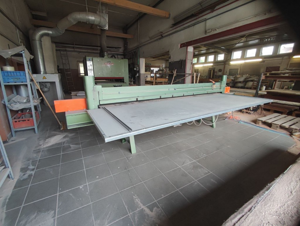 3x woodworking machines saw with the table, wide belt sander, exhaust system for sale