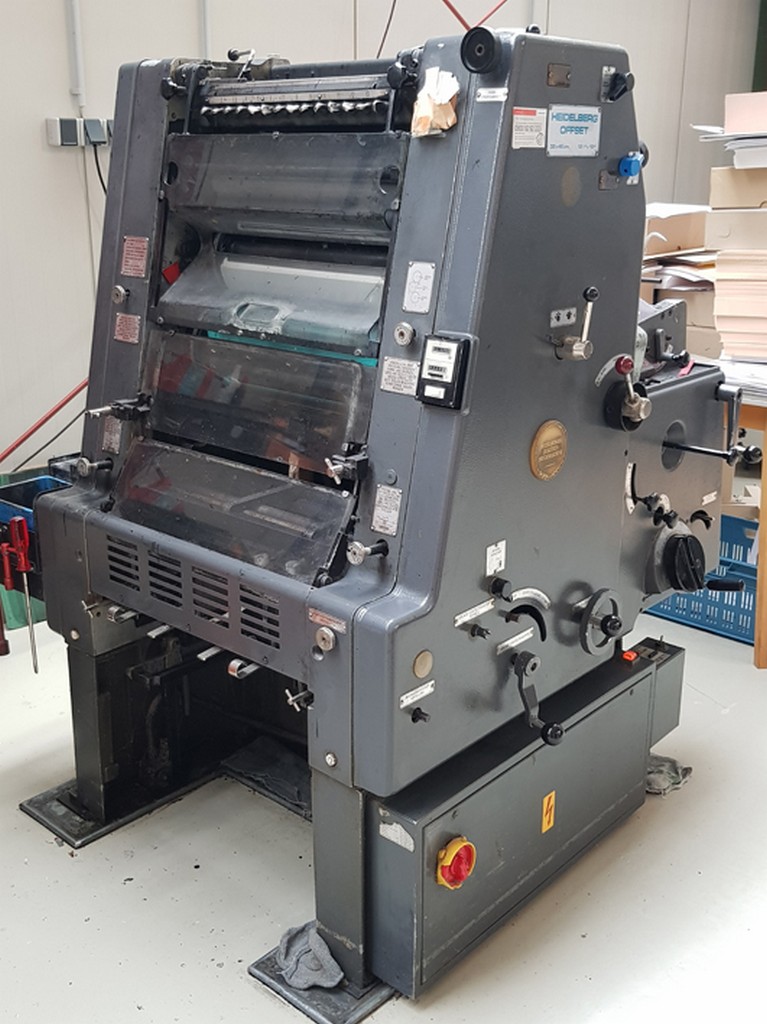 Various printing machines offset printing machine, collating machine etc. for sale