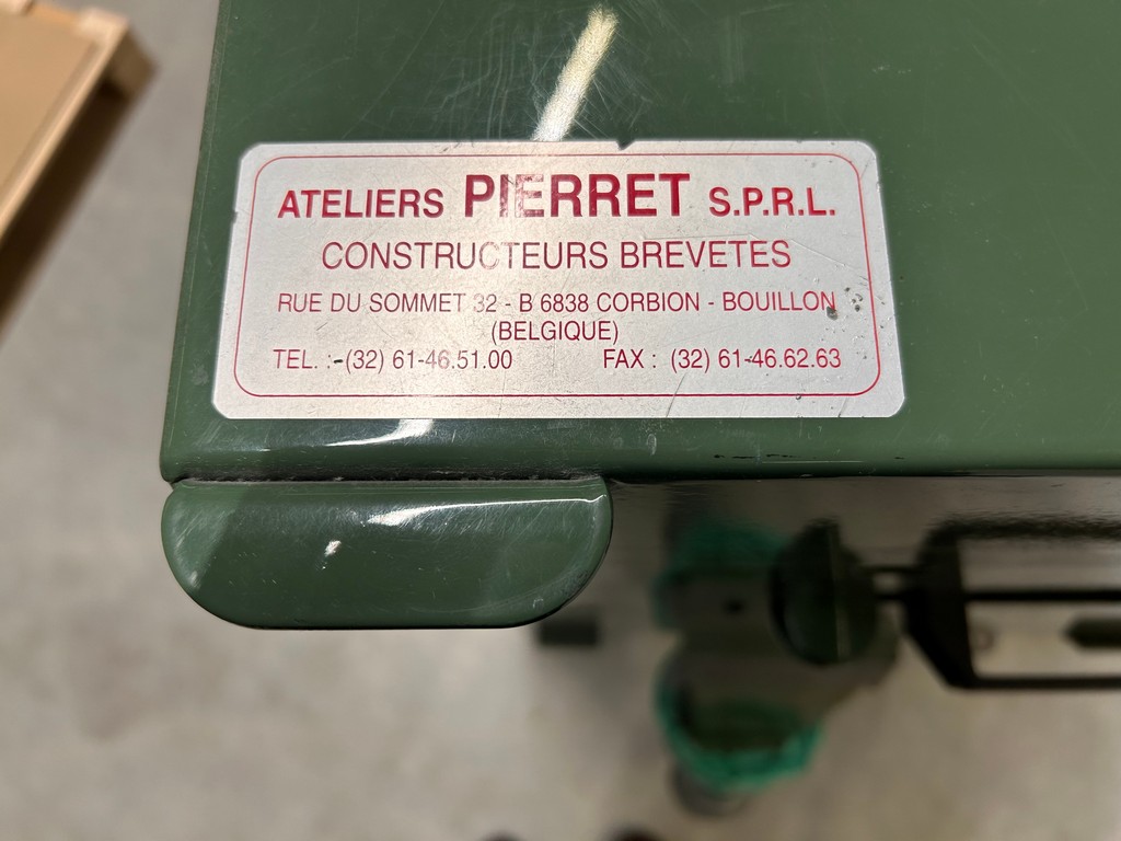 PIERRET R14V Drehschneidemaschine zu verkaufen